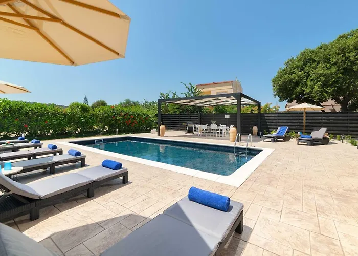 فيلة Sophia Soroni